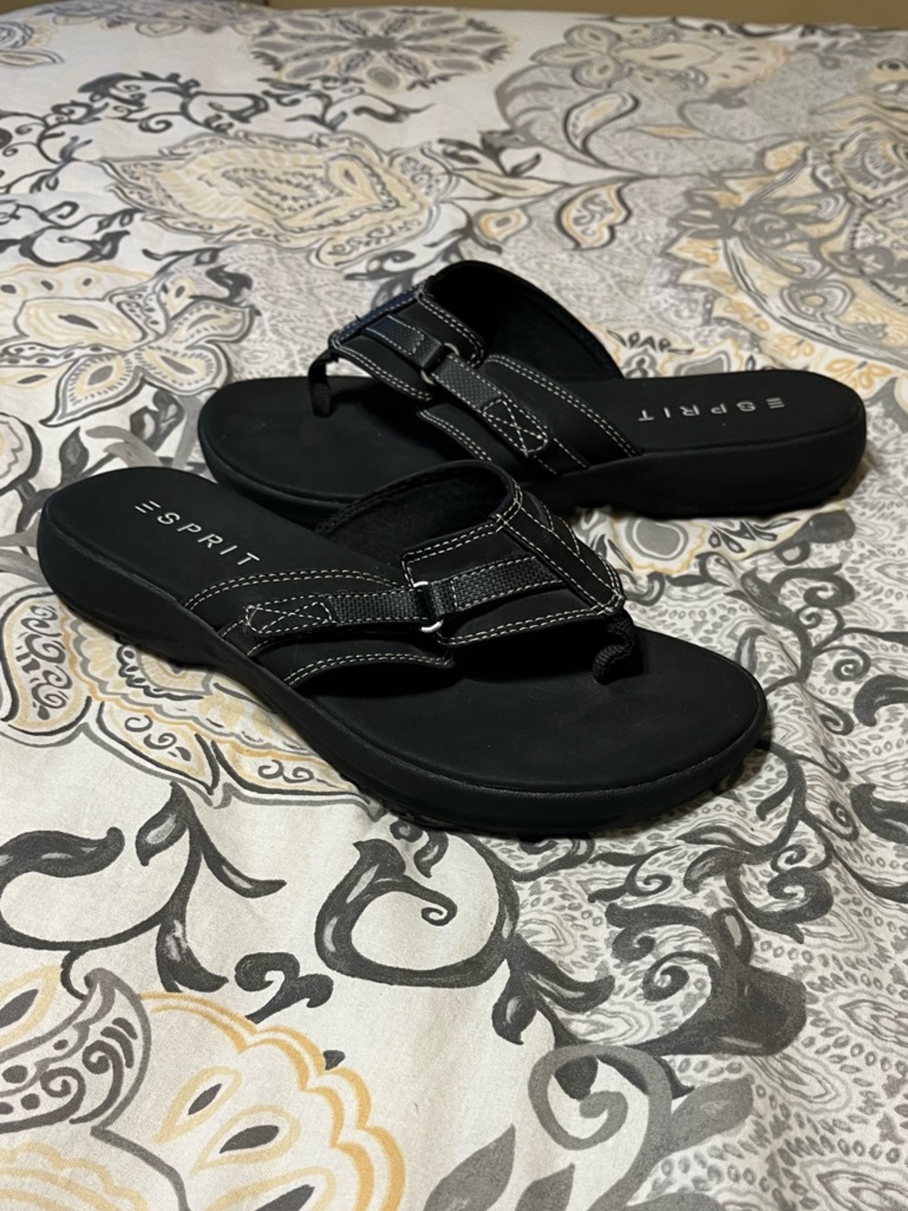Esprit Bali Black Thong Sandals - Size 8